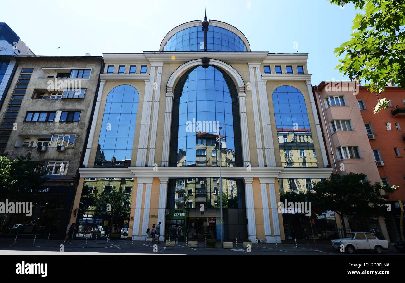 Un moderno centro commerciale nel centro di Sofia, Bulgaria. Foto Stock