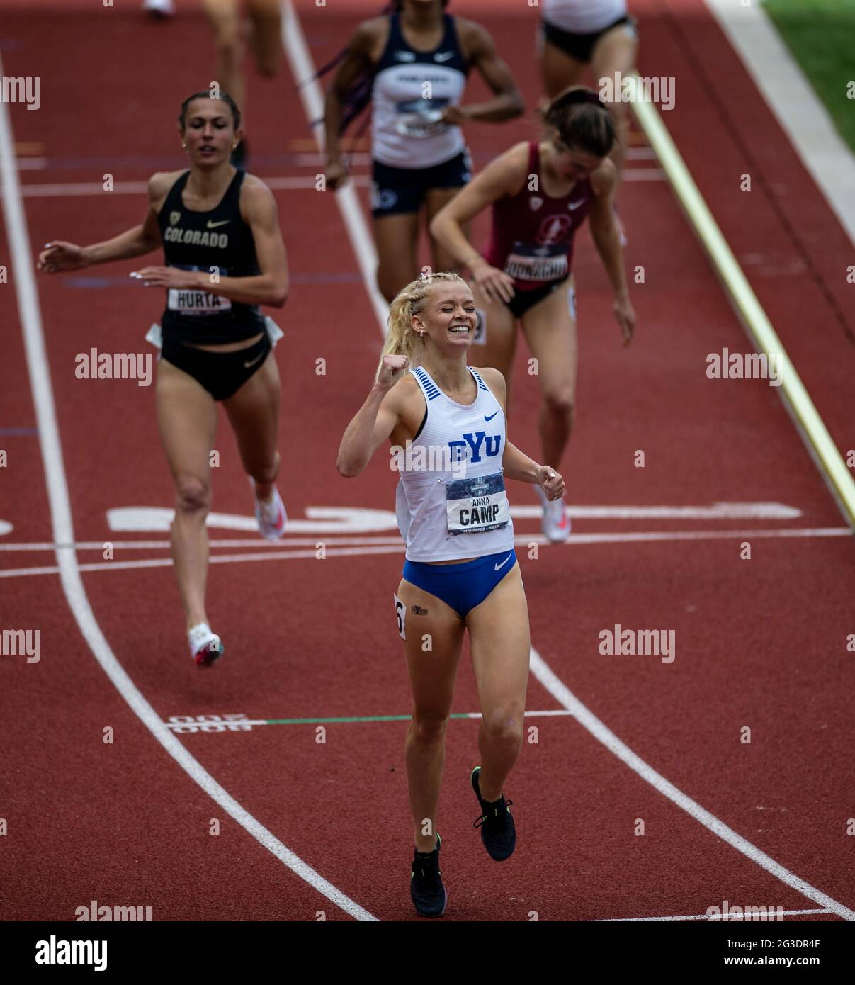 Eugene, O U.S. 12 giugno 2021. A. BYU Anna Camp vince la gara di 1500m durante la divisione NCAA 1 Mens and Womens pista e campo outdoor campionato a Hayward Field Eugene, OR. Thurman James/CSM/Alamy Live News Foto Stock