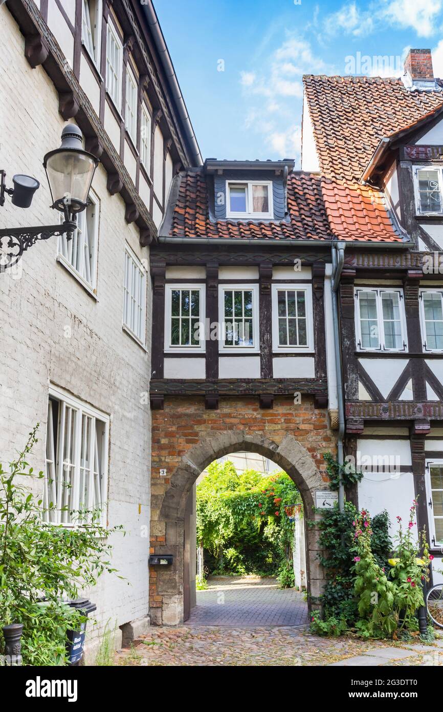 Piccolo arco su una casa in legno a Braunschweig, Germania Foto Stock