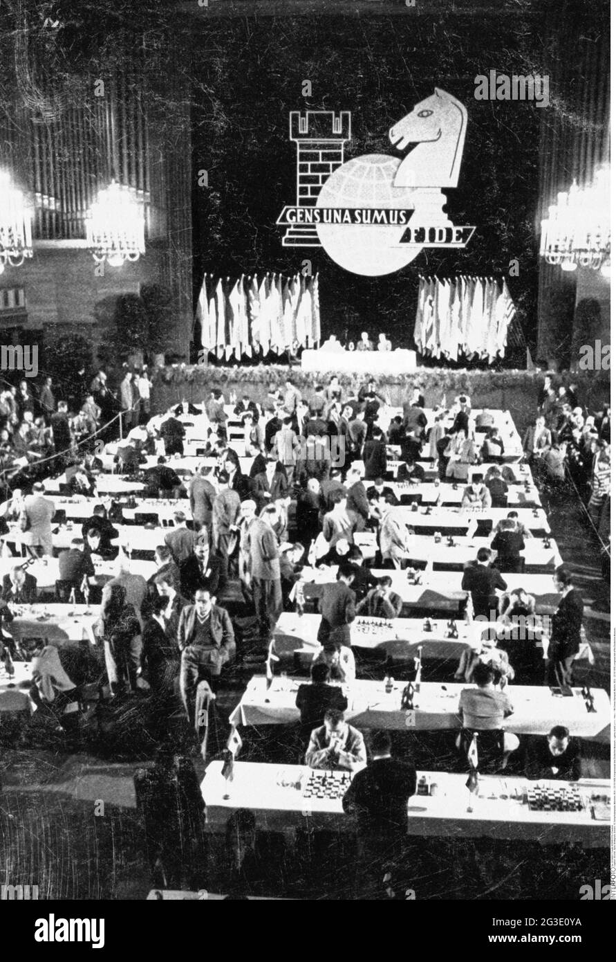 Gioco, gioco da tavolo, scacchi, 13th Chess Olympiad, Monaco, 30.9. - 23.10.1958, ADDITIONAL-RIGHTS-CLEARANCE-INFO-NOT-AVAILABLE Foto Stock
