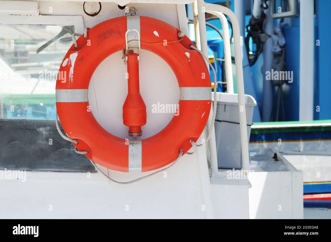 tema marittimo - vita rossa della nave Foto Stock