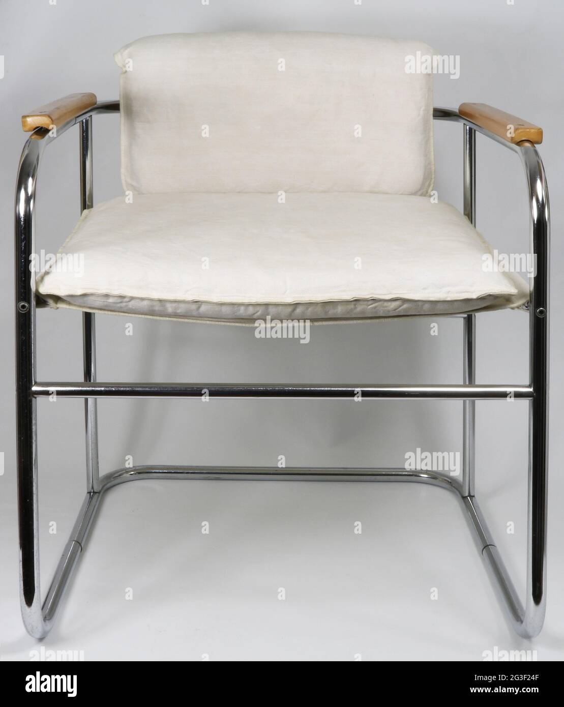 Arredamento, sedia tubolare in acciaio 'U', design: Lutz Rudolph, DIRITTI-AGGIUNTIVI-CLEARANCE-INFO-NON-DISPONIBILE Foto Stock