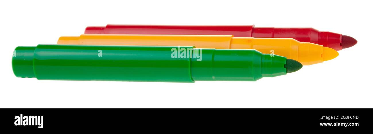 Marcatori colorati luminosi su sfondo bianco Foto Stock