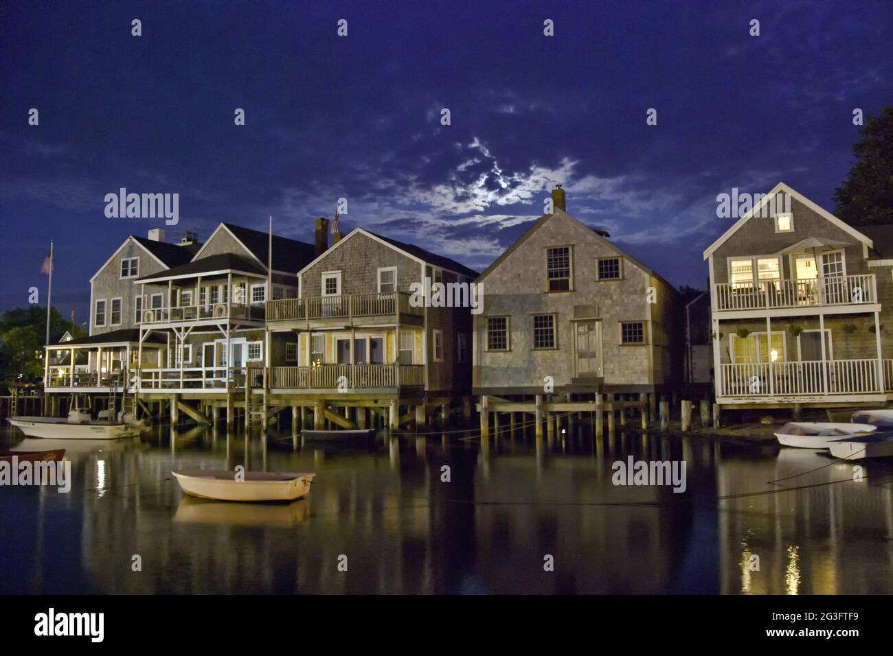 Case sull'acqua sulla costa di Nantucket Foto Stock