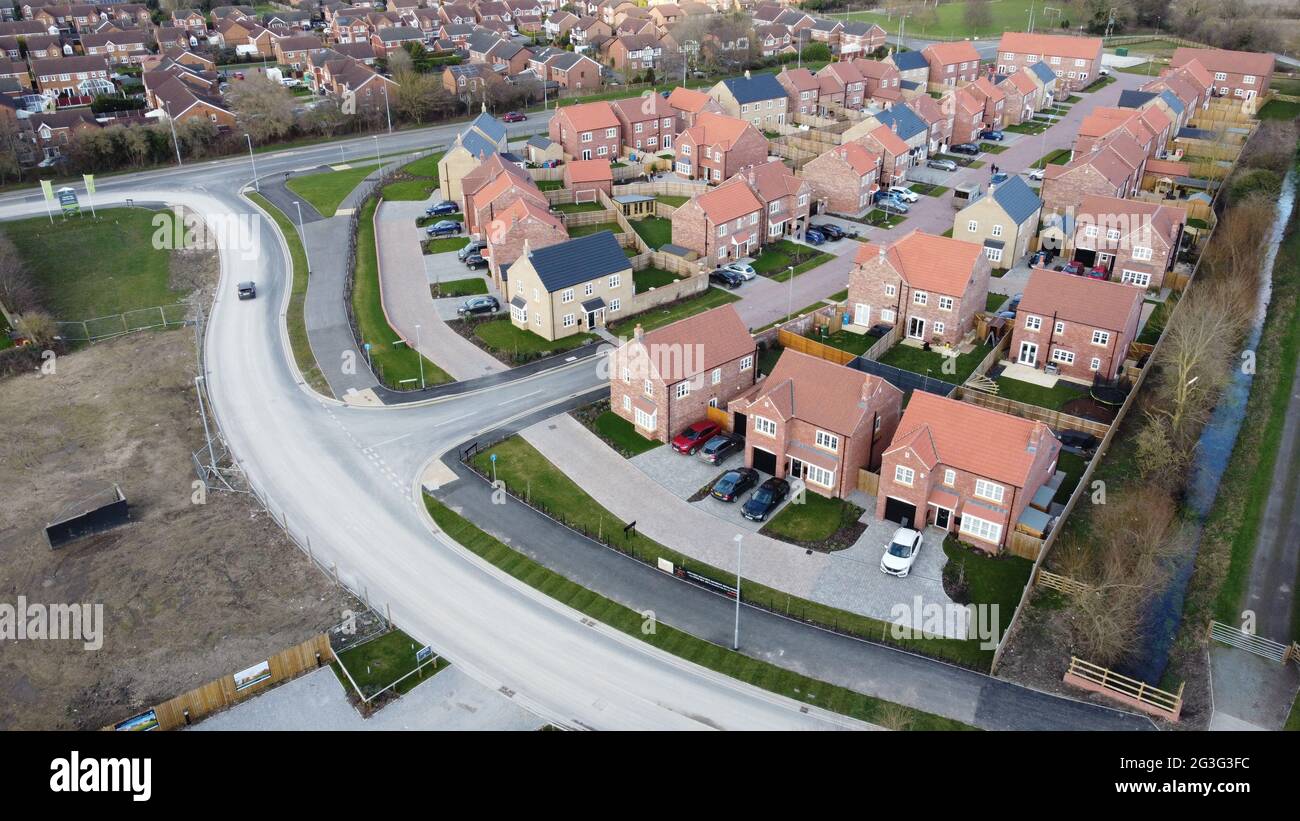 Vista aerea di St John's Fold Housing Development, Beverley, East Riding of Yorkshire, Inghilterra, UK, febbraio 2021 Foto Stock