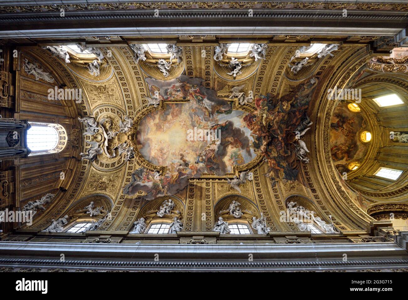 Italia, Roma, Chiesa del Gesù (chiesa di Gesù), soffitto dipinto "Trionfo del Nome di Gesù" di Giovanni Battista Gaulli, detto anche Baciccio Foto Stock