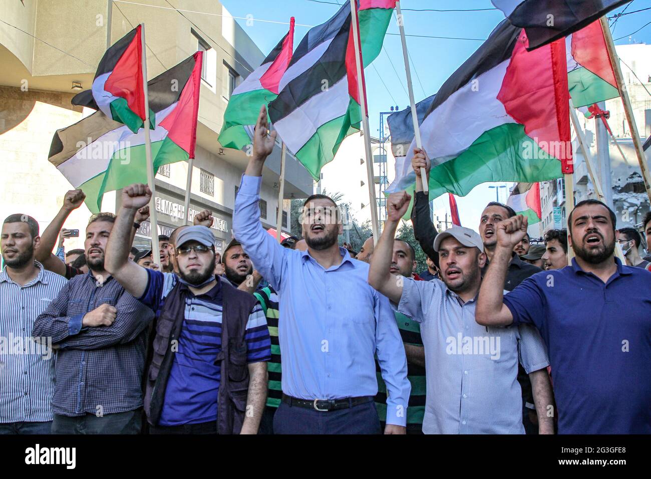 Gaza. 15 giugno 2021. I palestinesi marciano in una protesta contro Israele a Gerusalemme Est, nella città di Gaza, 15 giugno 2021. Credit: Rizek Abdeljawad/Xinhua/Alamy Live News Foto Stock