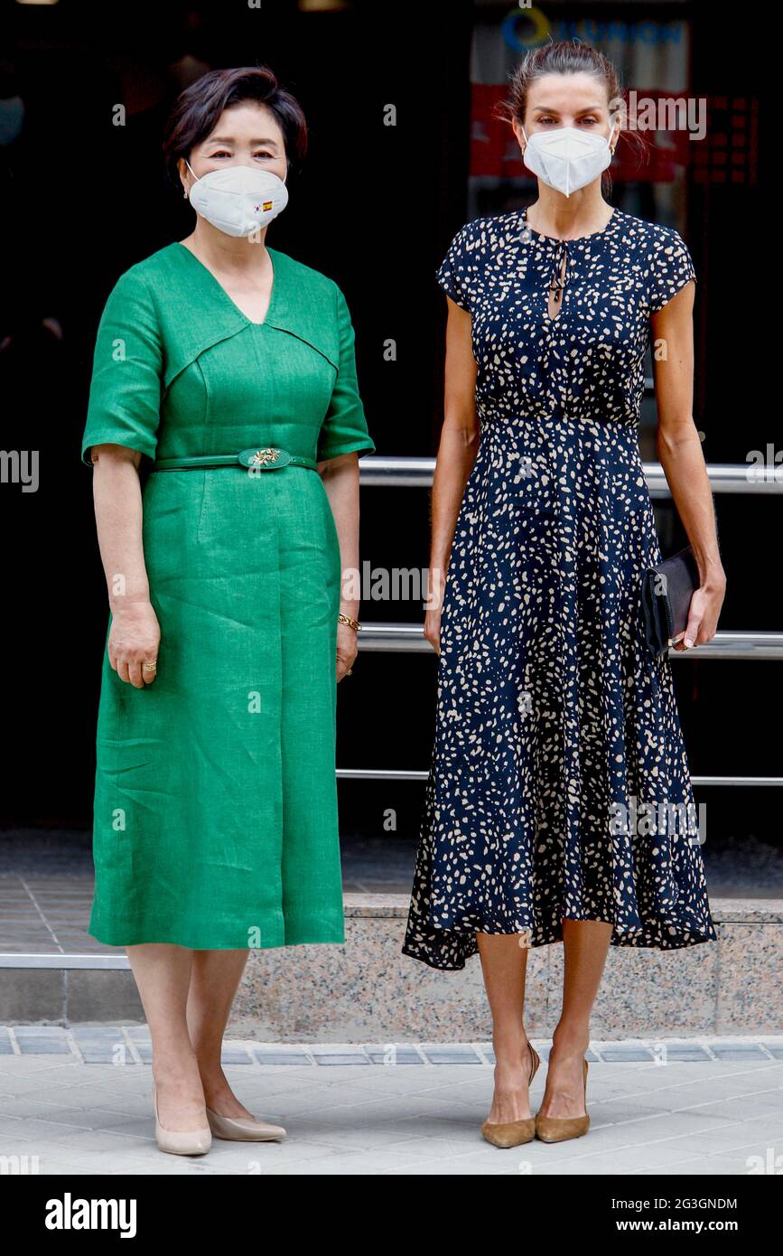 La Regina Letizia di Spagna e Kim Jung-sook visitano LA ONCE Foundation il 16 giugno 2021 a Madrid, Spagna. Foto di Archie Andrews/ABACAPRESS.COM Foto Stock