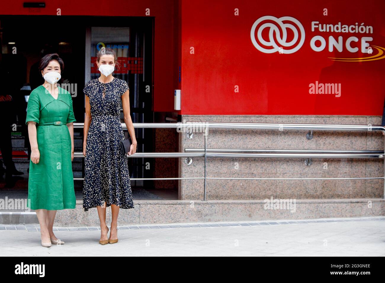 La Regina Letizia di Spagna e Kim Jung-sook visitano LA ONCE Foundation il 16 giugno 2021 a Madrid, Spagna. Foto di Archie Andrews/ABACAPRESS.COM Foto Stock