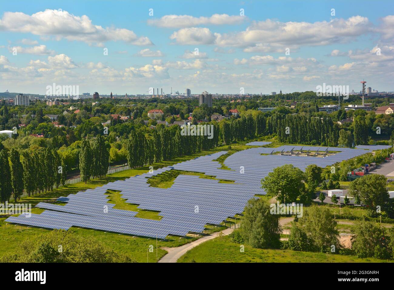 Photolvoltaik nella città di Berlino, Germania Foto Stock