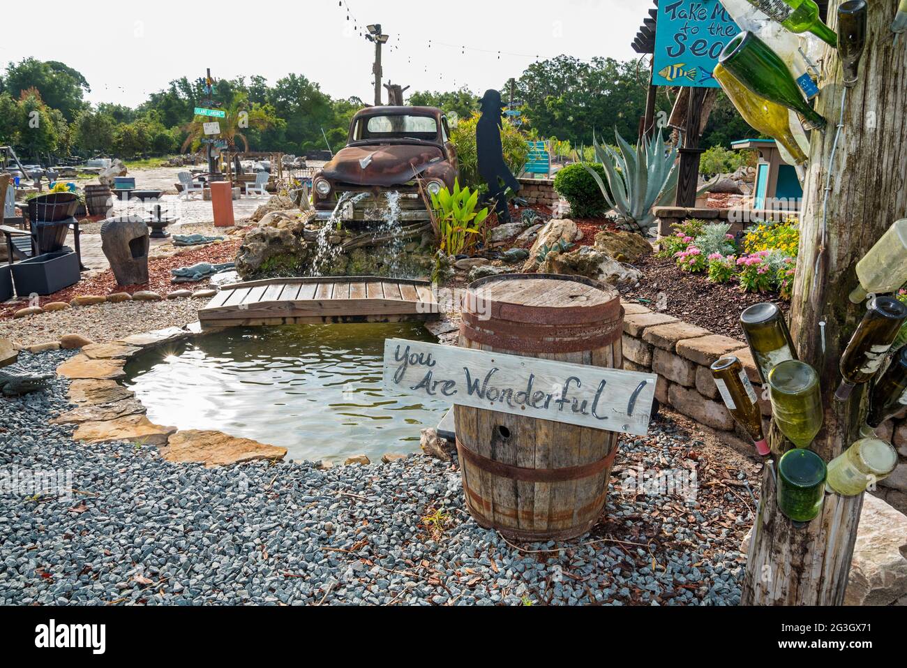 La Green House Nursery è la 'pianta Disneyland' secondo il suo proprietario che ha riempito i 19 acri di giardino e vivaio con fantasioso e divertente Foto Stock