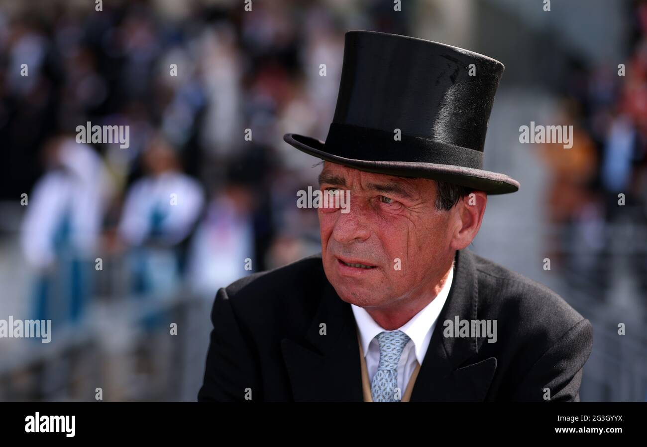 Allenatore William Jarvis durante il secondo giorno di Ascot reale all'Ippodromo di Ascot. Data immagine: Mercoledì 16 giugno 2021. Foto Stock
