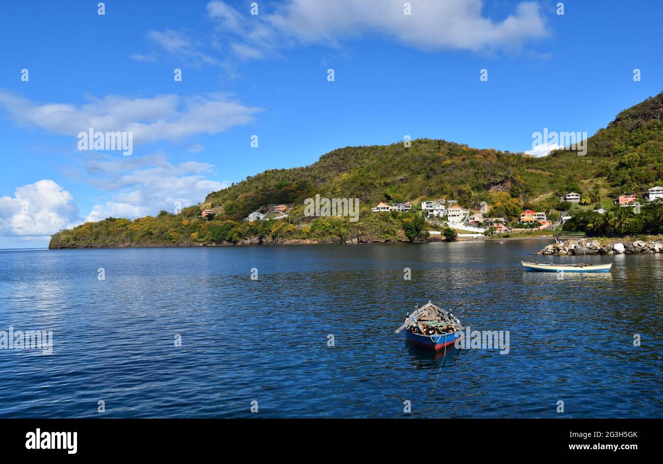 Barrouallie, San Vincenzo e le Grenadine - 5 gennaio 2020: Vista dal Jetty a Barrouallie, San Vincenzo, mesi prima che il vulcano eruttasse. Foto Stock