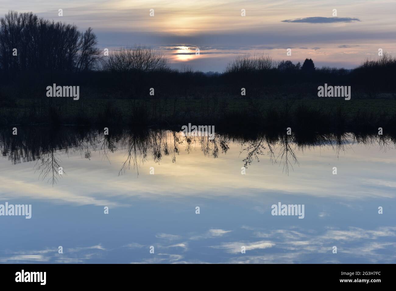 Tramonto sul canale di Hagenburg. Foto Stock