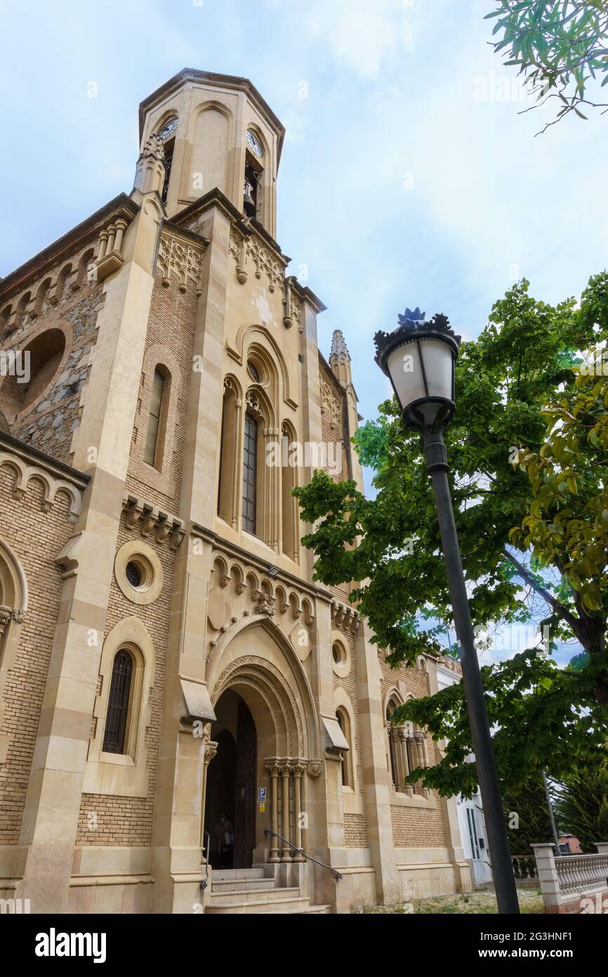 Sant Cebrià de Tiana è la chiesa parrocchiale di Tiana, Maresme, Barcellona, Spagna, protetta come patrimonio culturale di interesse locale Foto Stock