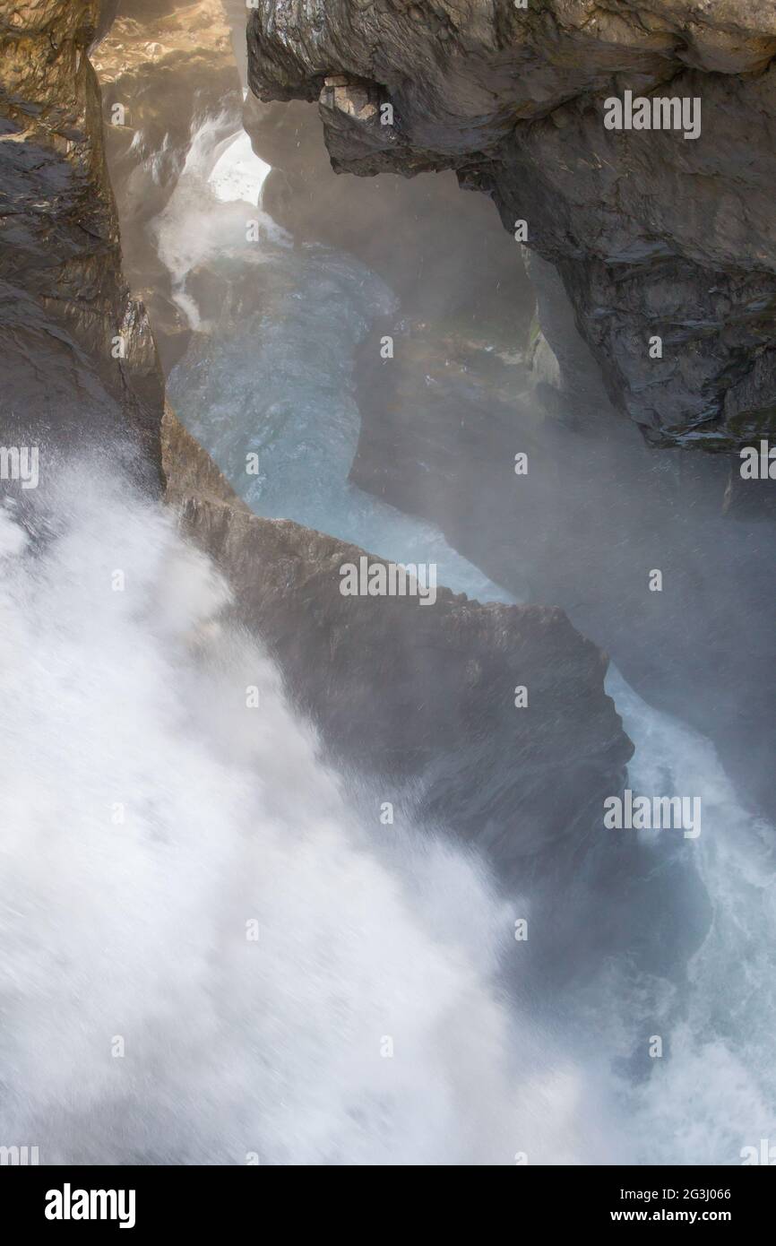 Cascate di Trummelbach (Trummelbachfalle), cascata in montagna Foto Stock