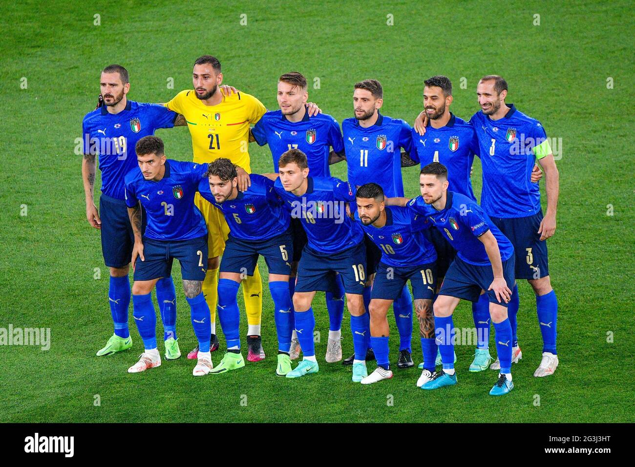 Il team italiano si è schierato durante la UEFA Euro 2020 Gruppo A - Italia  vs Svizzera allo Stadio Olimpico di Roma. / LM Foto stock - Alamy