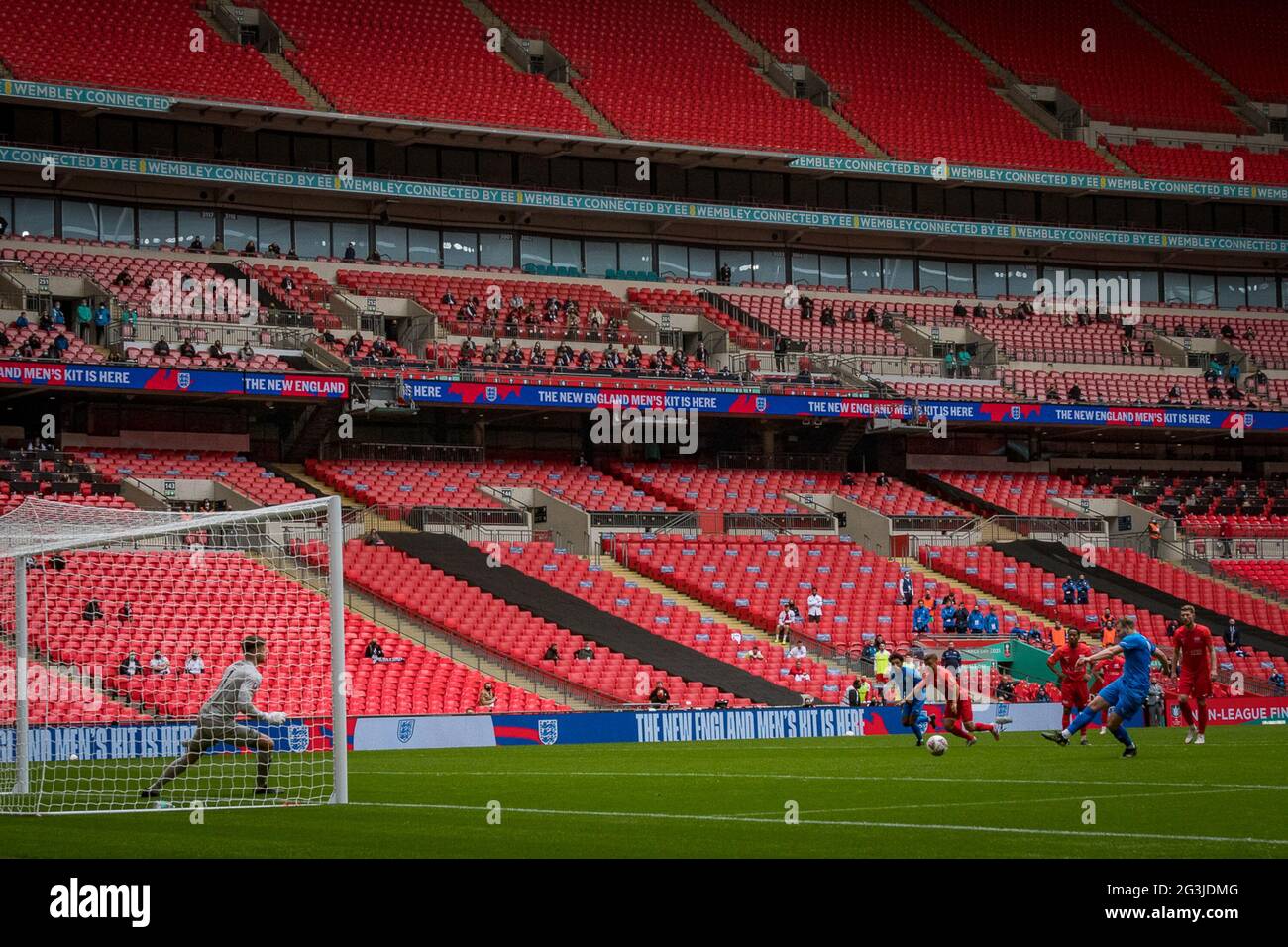 Londra, Inghilterra 22 maggio 2021. La Buildbase fa Vase Final tra il Binfield FC e il Warrington Rylands 1906 ha giocato al Wembley Stadium. Foto Stock