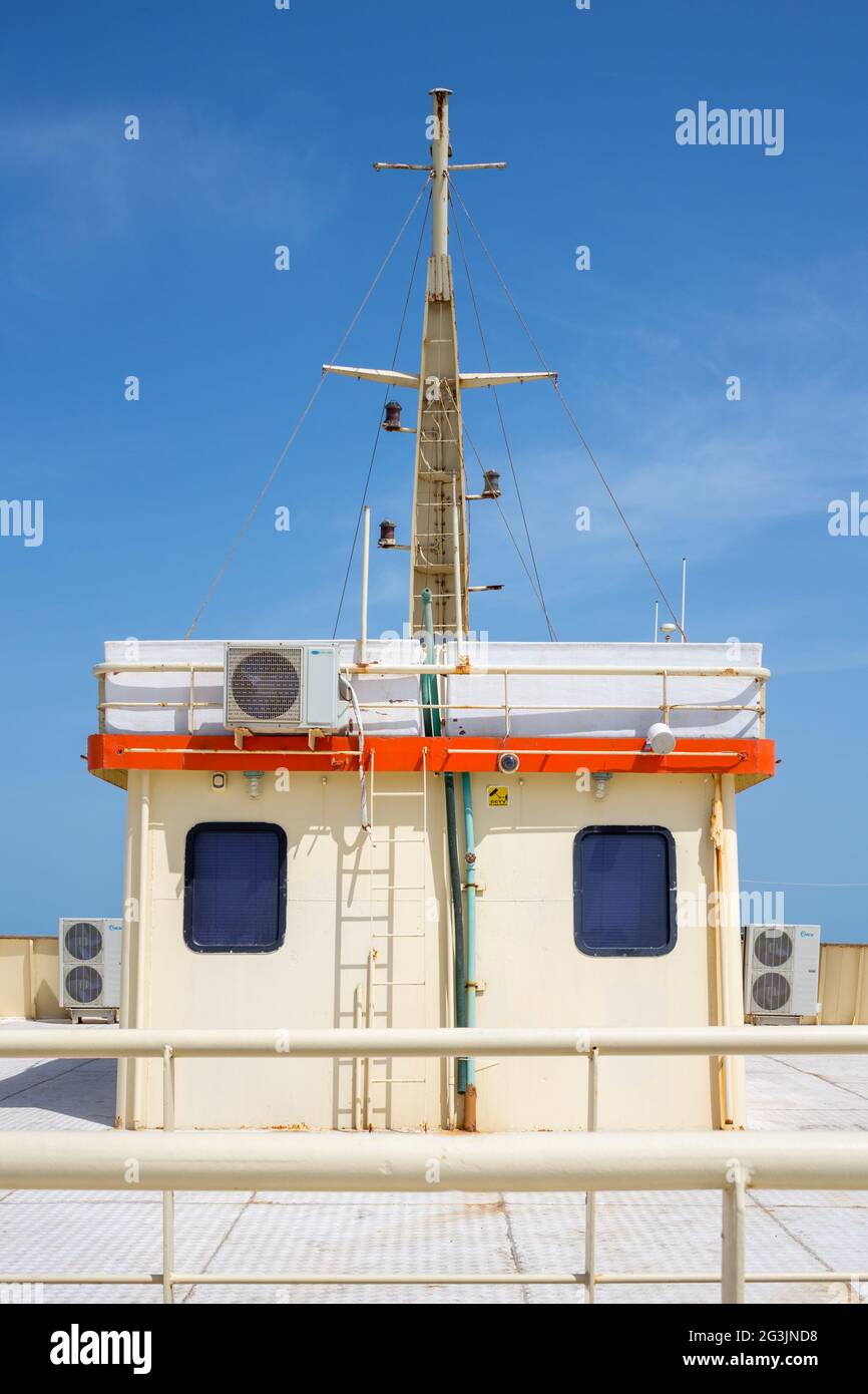 Masirah Ferry, Oman; Sala di controllo di un traghetto locale che trasporta veicoli e merci tra l'isola e la terraferma Foto Stock