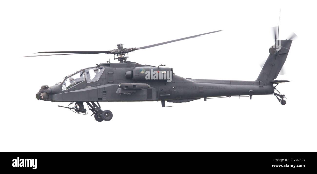 LEEUWARDEN, PAESI BASSI - giu 11, 2016: Boeing AH-64 attacco Apache elicottero volando una demo durante il Royal Netherlands Air Foto Stock