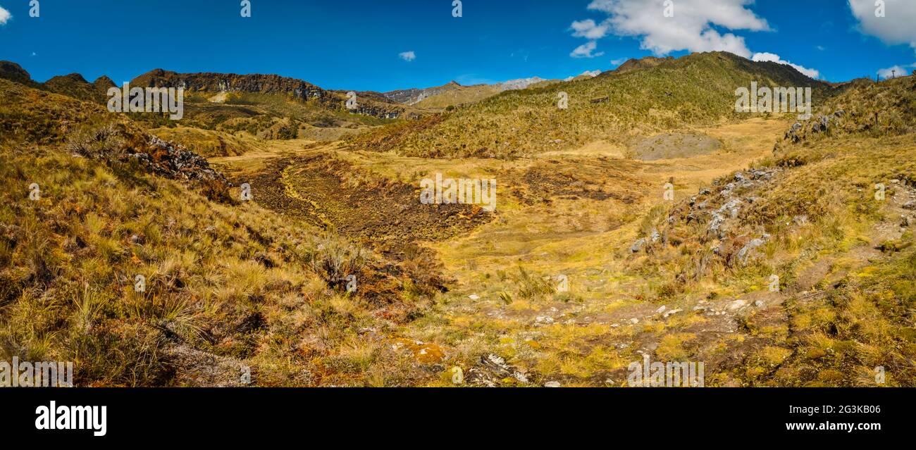 Regione montagnosa solitaria Foto Stock