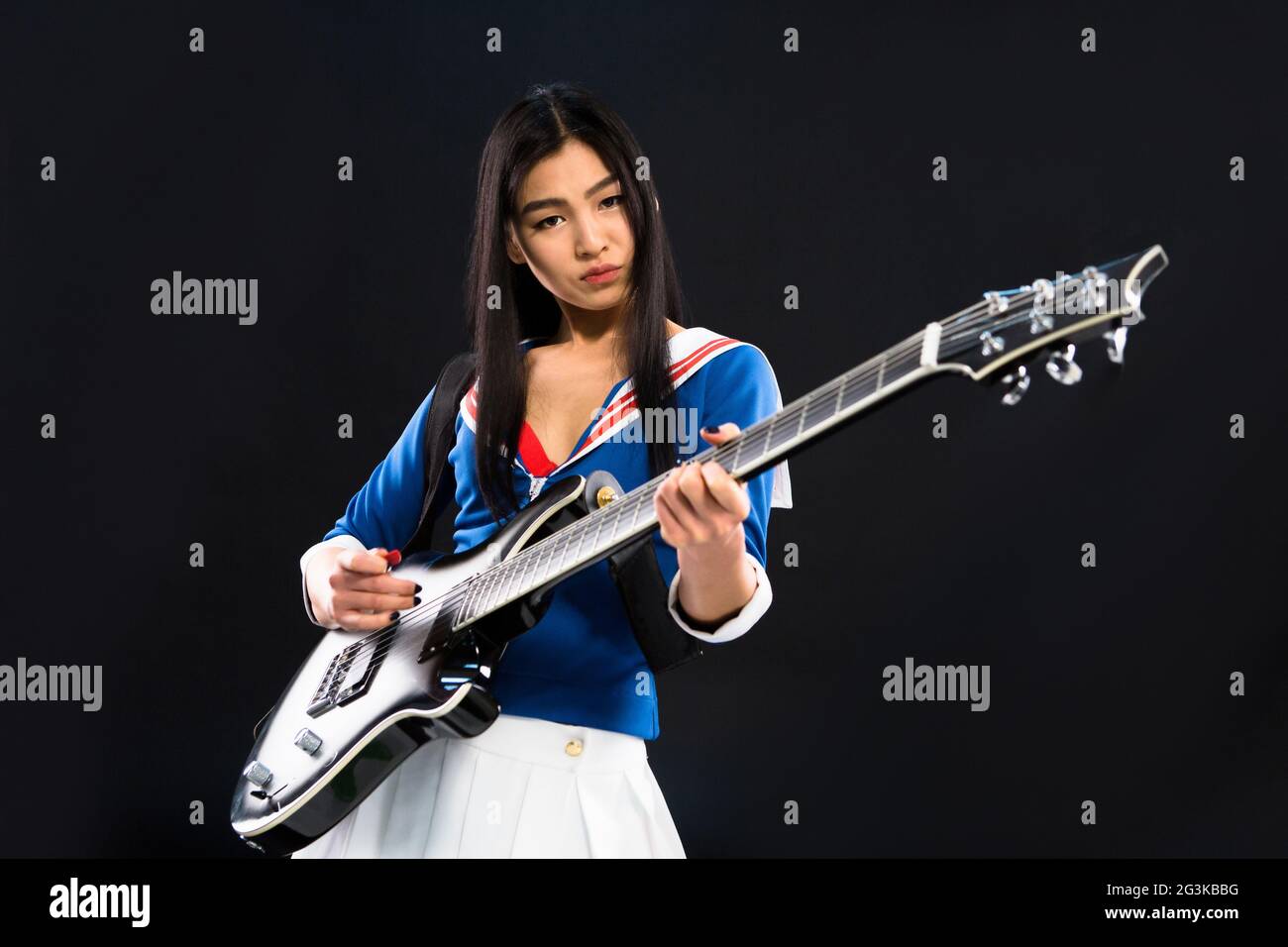 Asian rock star lady in studio Foto Stock