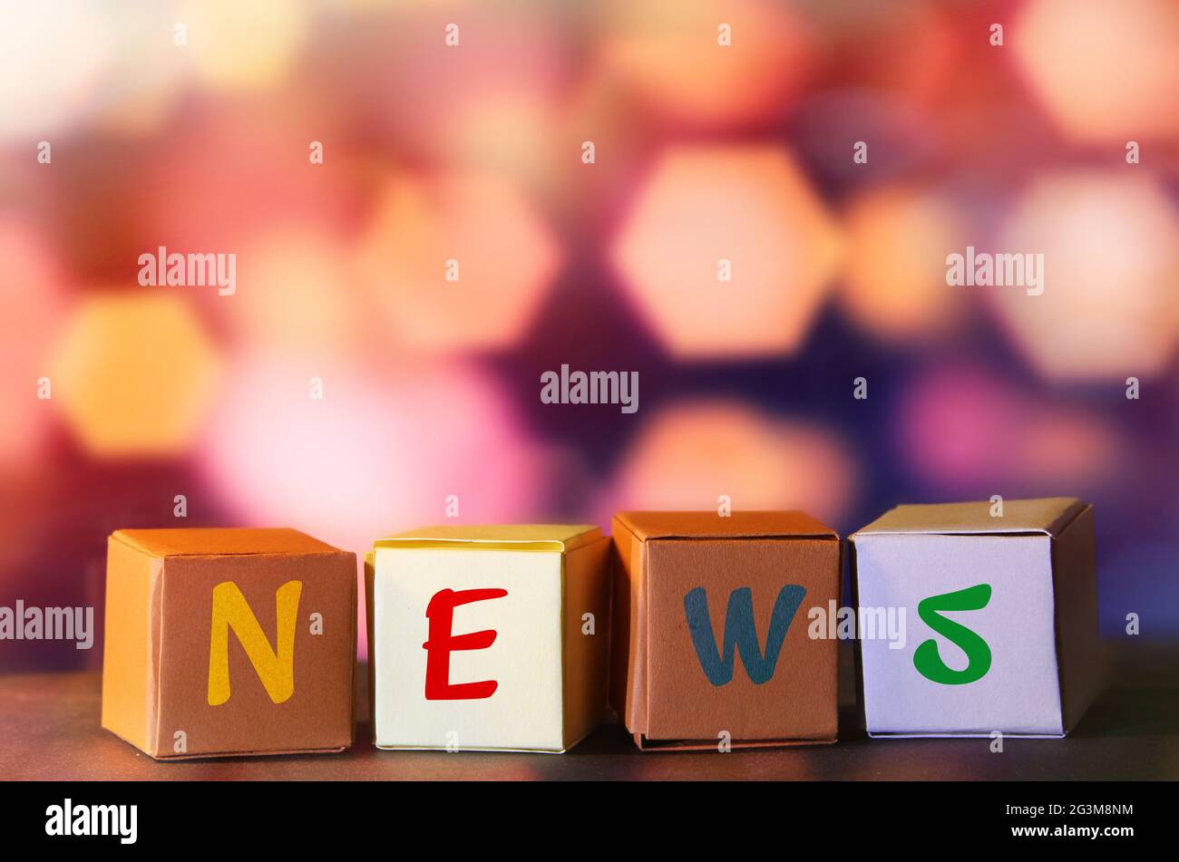 Cubi di lettera di notizie Foto Stock