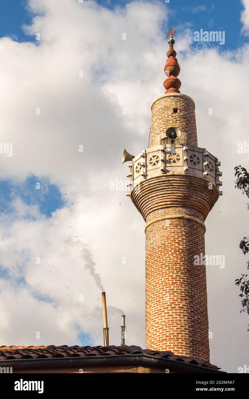 Minareto di moschee ottomane in vista Foto Stock