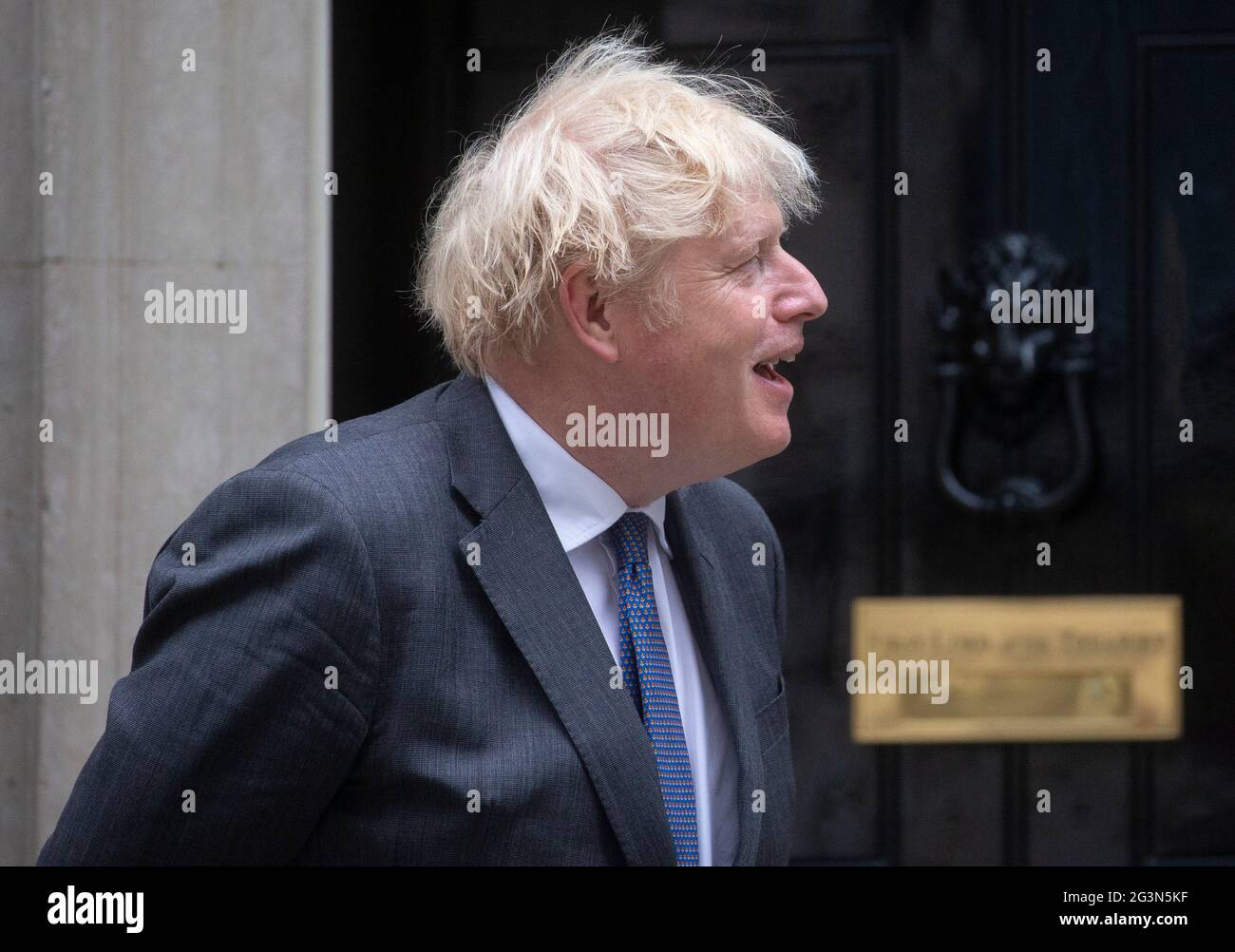 Londra, Regno Unito. 17 Giugno 2021. Il primo ministro Boris Johnson incontra Salman, principe ereditario del Bahrain al 10 di Downing Street. Il principe Salman bin Hamad bin Isa al Khalifa è anche il primo ministro del Bahrain. Credit: Mark Thomas/Alamy Live News Foto Stock