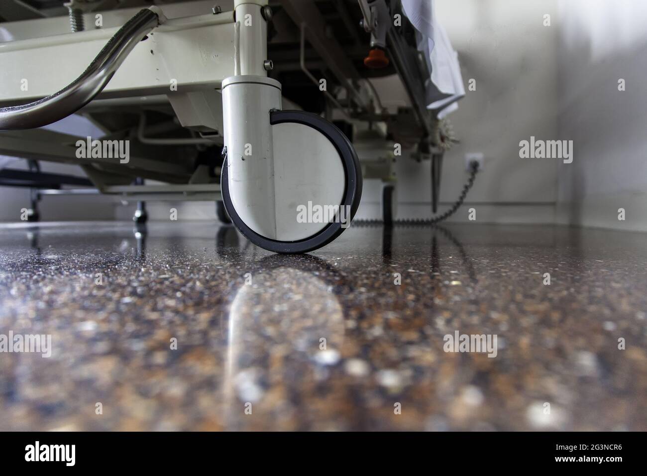 Letto articolato per pazienti in ospedale, emergenza e emergenze Foto Stock