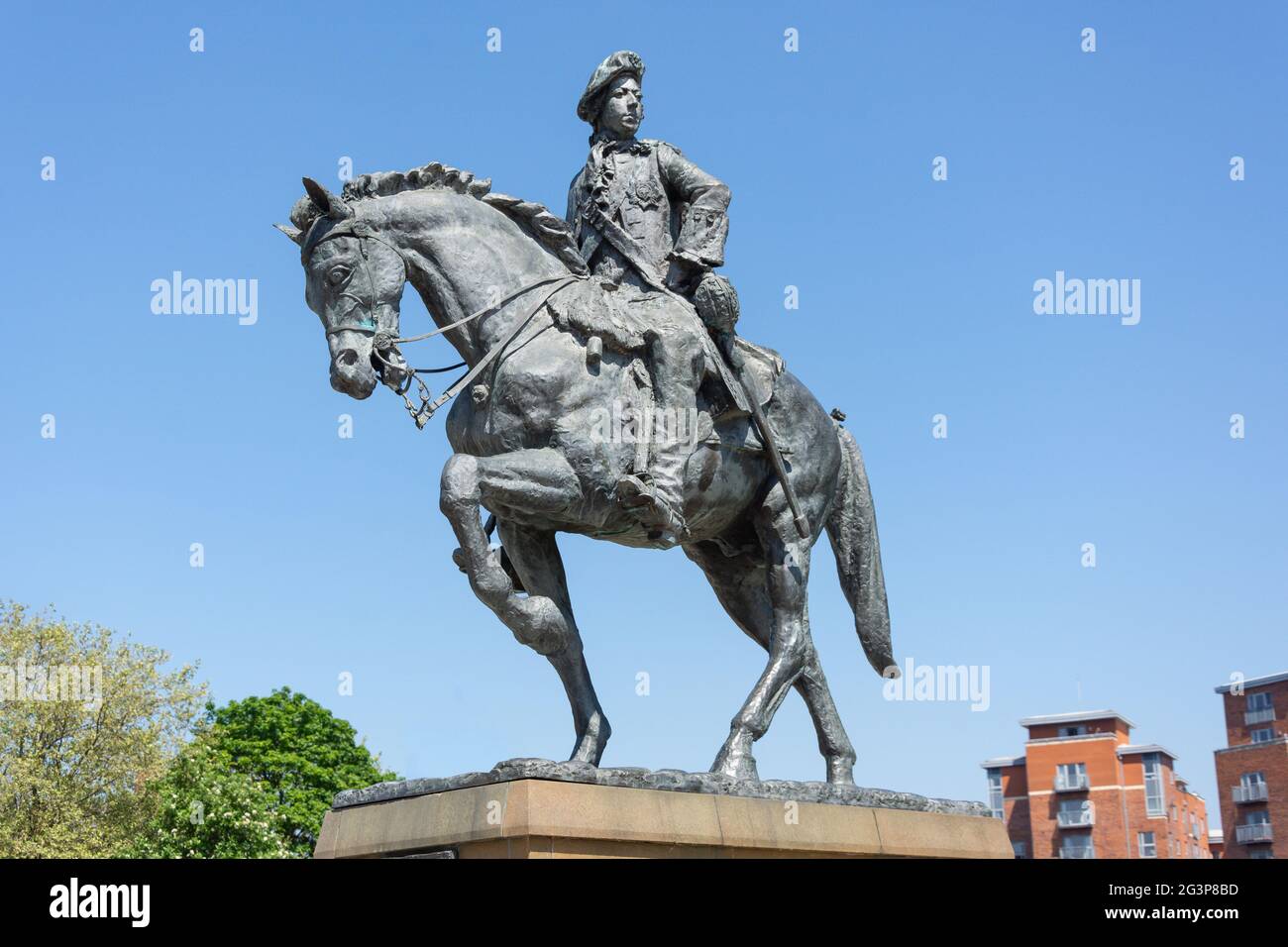 Statua di Charles Edward Stewart (Bonnie Prince Charlie), Cathedral Green, Riverside, Derby, Derbyshire, Inghilterra, Regno Unito Foto Stock