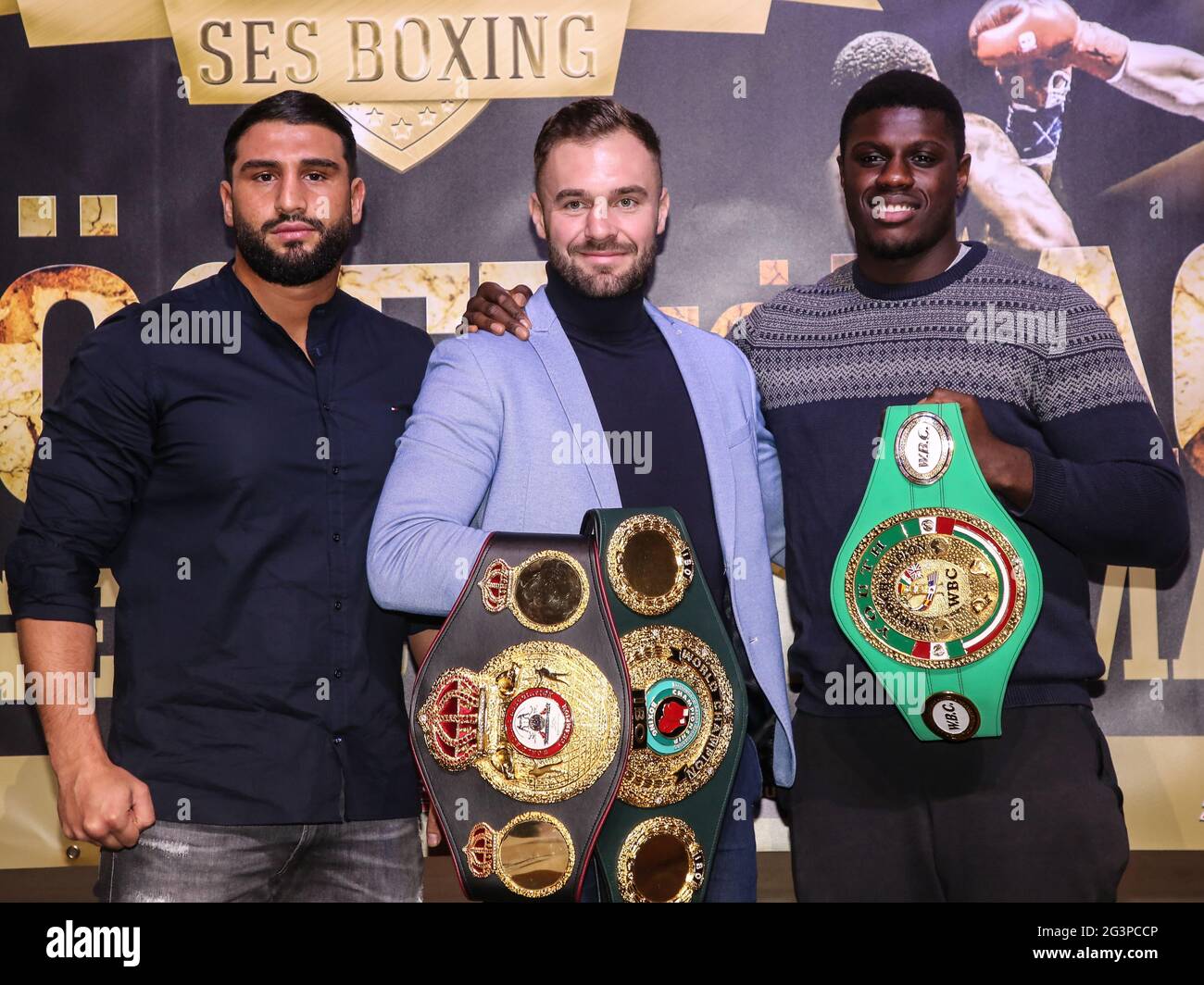 Pugile tedesco Agit Kabayel WBA campione IBO Dominic BÃ¶sel, Peter Kadiru tutti SES Boxing Foto Stock