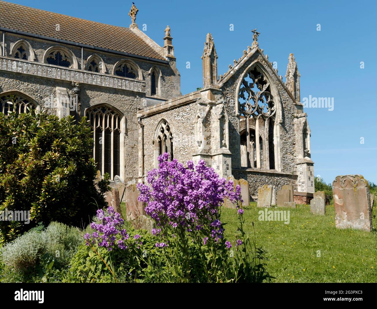 St Margaret's a Cley è una delle chiese più belle del Norfolk. Risalenti al XIV secolo, i transetti sono stati rovinanti dalla fine del 1500 Foto Stock