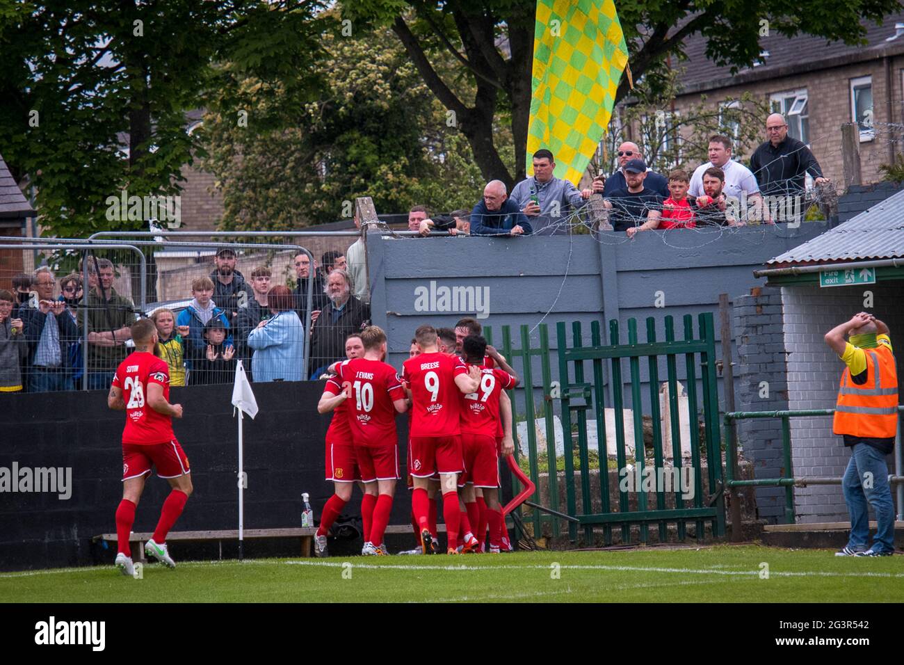 Caernarfon, Galles 29 maggio 2021. JD Cymru Premier UEFA Europa Conference League play-off finale tra Caernarfon Town e Newtown AFC. Foto Stock