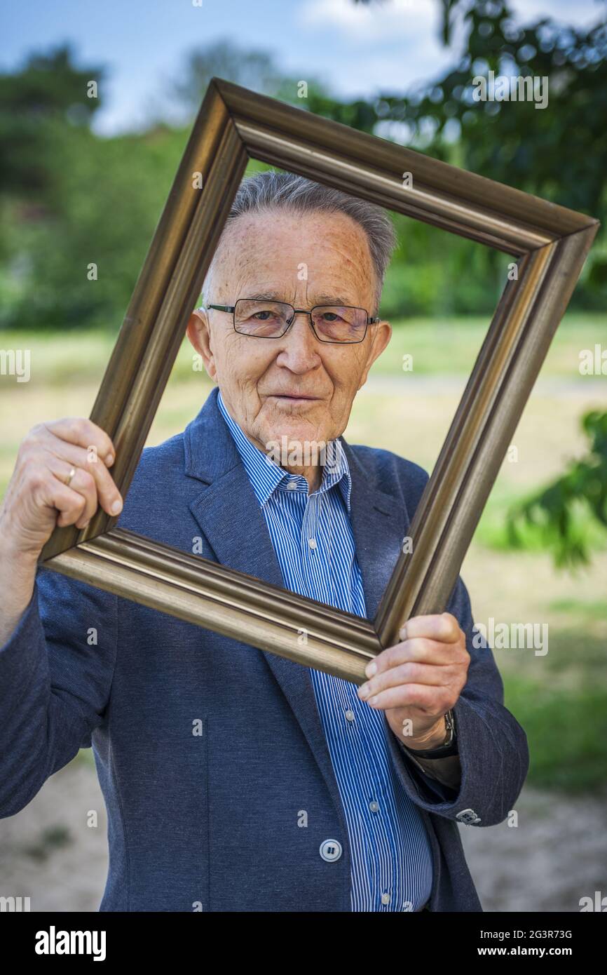 Pensionato in una cornice Foto Stock