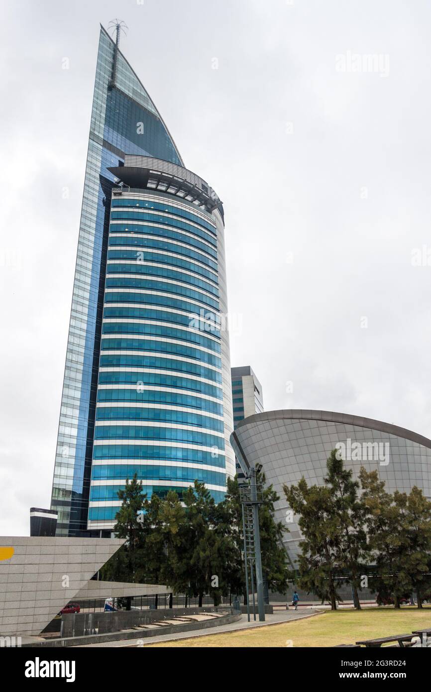 MONTEVIDEO, URUGUAY - FEB 19, 2015: Grattacielo Torre Antel a Montevideo Foto Stock