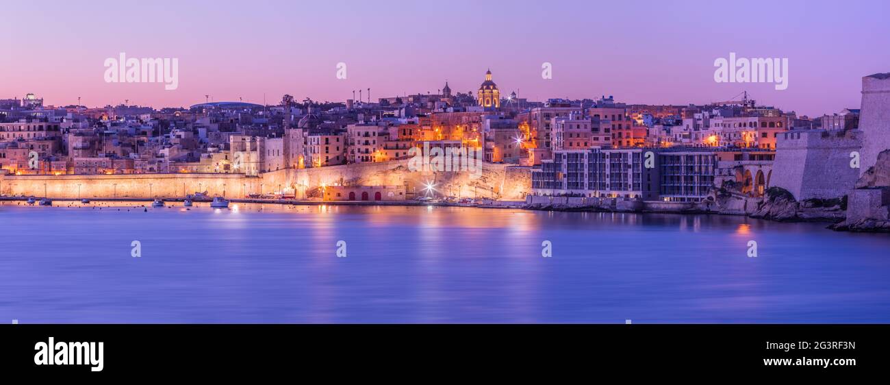 Malta Valletta Kalkara Birgu Rinella Bay XXL Panorama, Morninglight, Alba Foto Stock