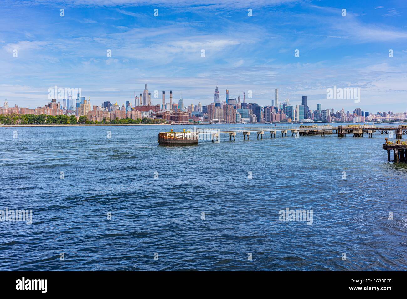 New York, East River, Skyline Manhattan, vista da Brooklyn, New York, New York Foto Stock