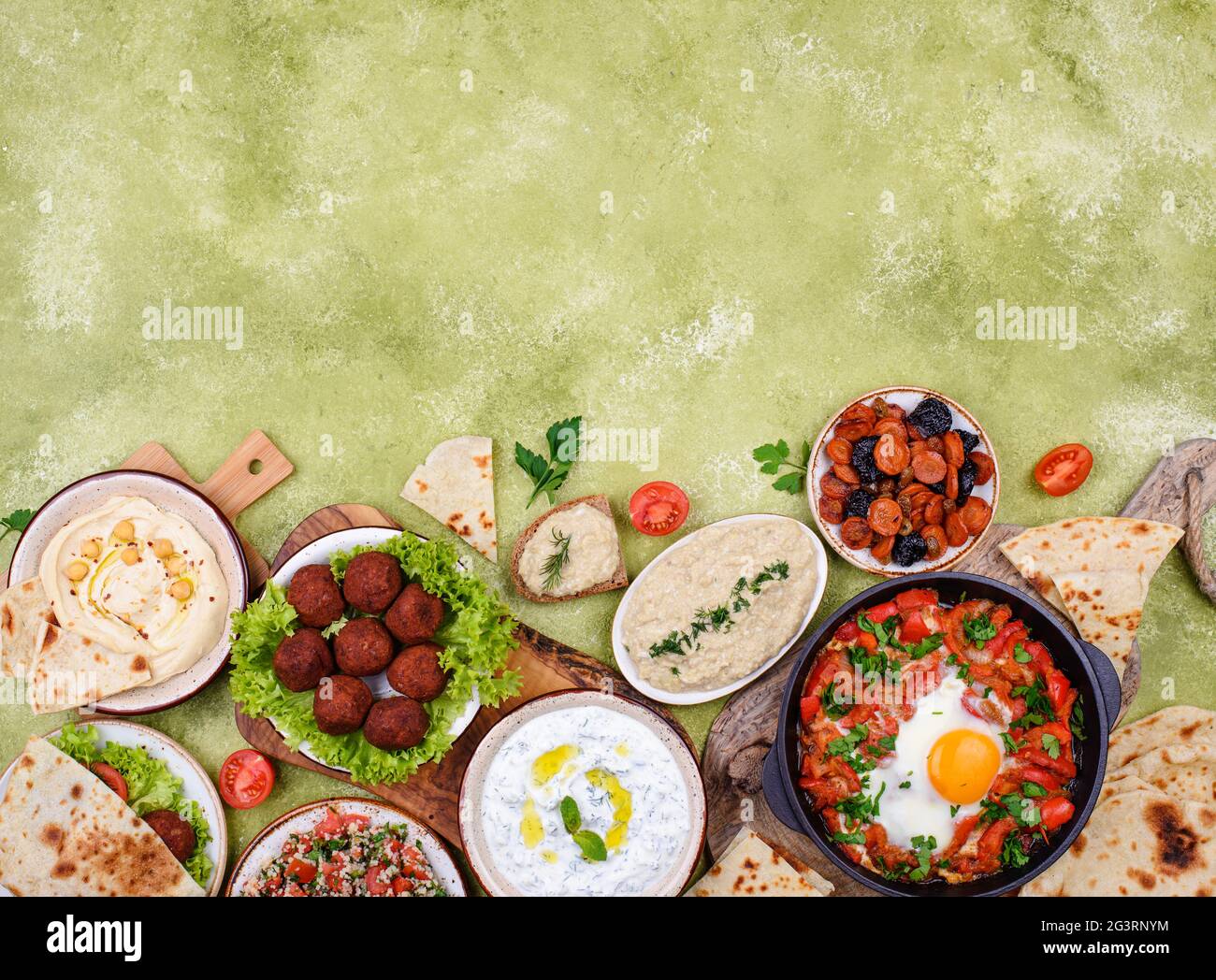 Cibo tradizionale ebraico, israeliano e mediorientale Foto Stock
