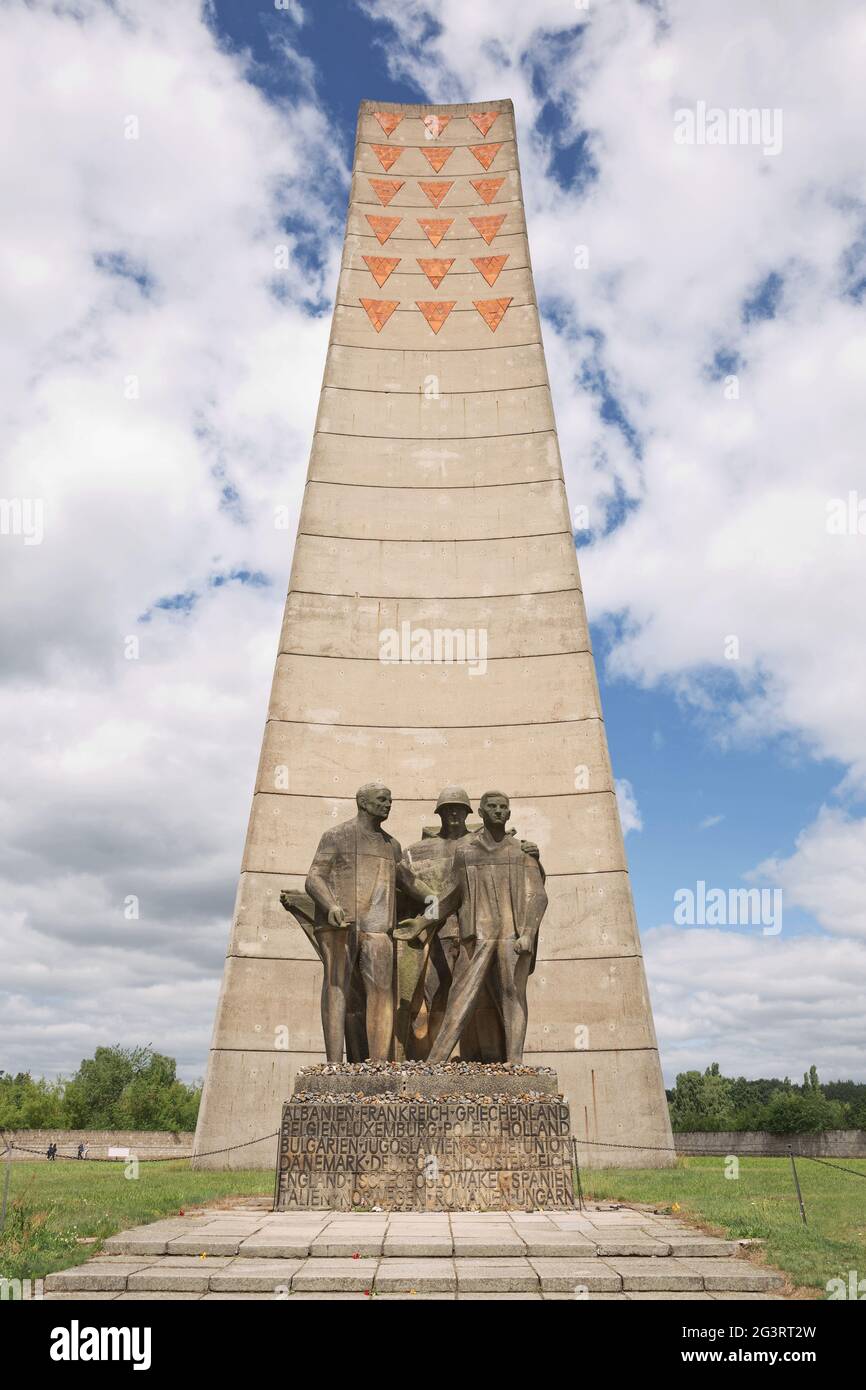 Sachsenhausen Monument-National Memorial GDR ha messo in memoria 1961 prigionieri che sono morti in questo campo di concentramento nazista 1936 a. Foto Stock