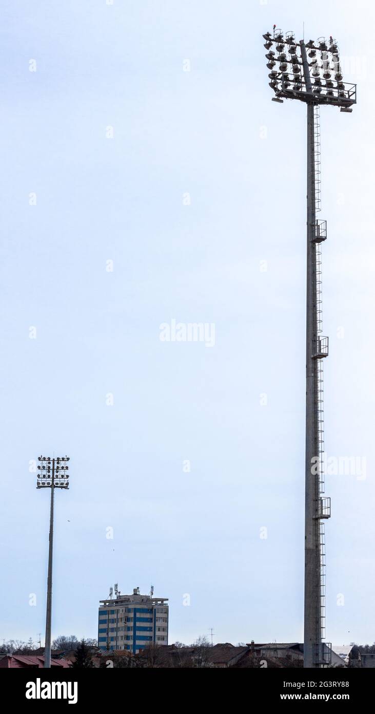 Immagine verticale del polo di illuminazione del montante alto Foto Stock
