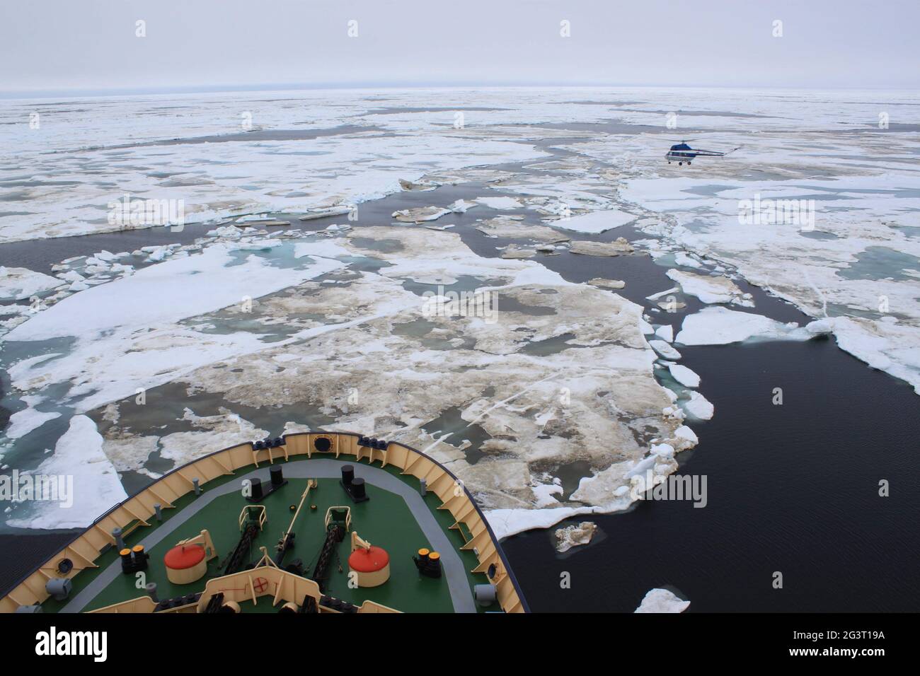 Piattaforma rompighiaccio nel mare di Batents Foto Stock