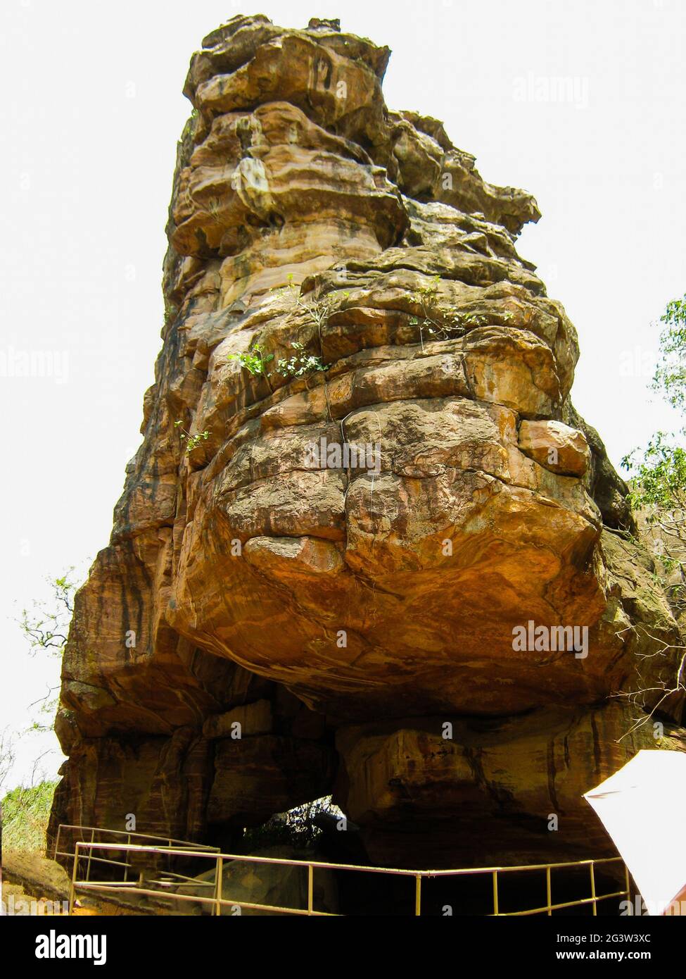 Montagna di roccia a Bhimbetka, Raisen, Madhya Pradesh India Foto Stock