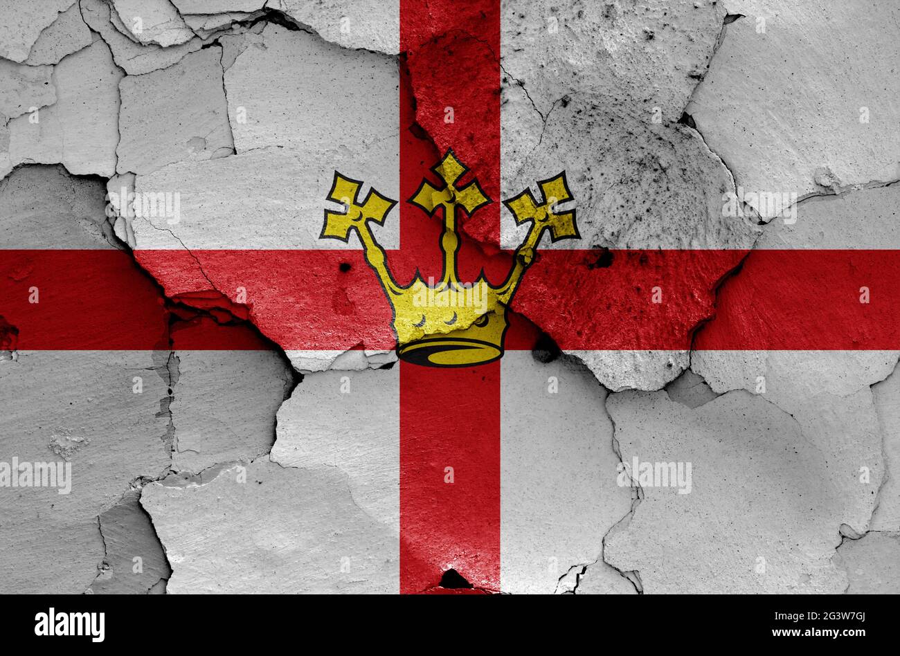 Bandiera di Coblenza dipinta su parete fessurata Foto Stock