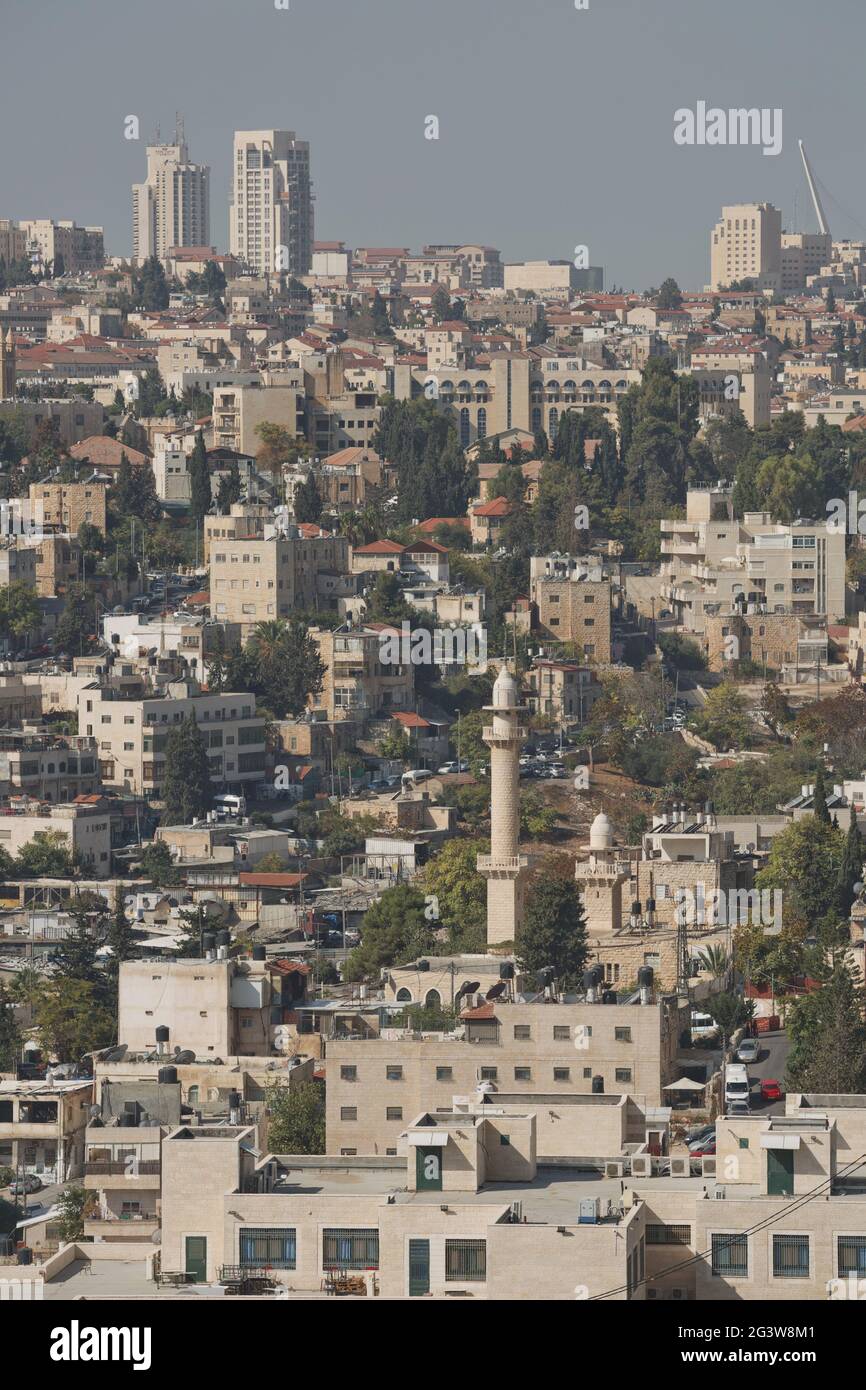 La città di Gerusalemme in Israele è stata costruita sul deserto. È una delle città più antiche del mondo ed è considerata Santa da Jewis Foto Stock