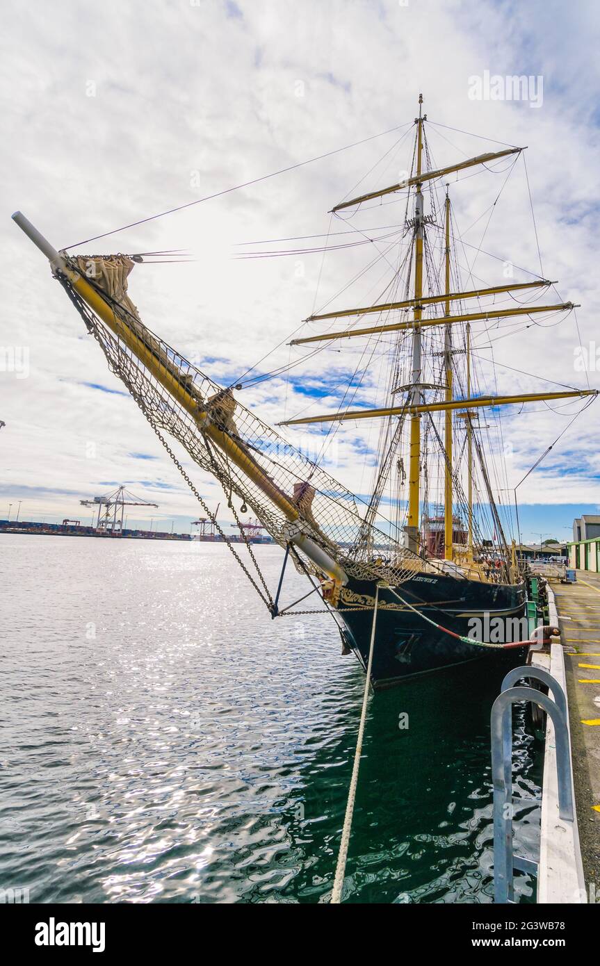 Una storica nave a vela a tre alberi ormeggiato al porto di Fremantle nel museo marittimo dell'Australia occidentale. Foto Stock