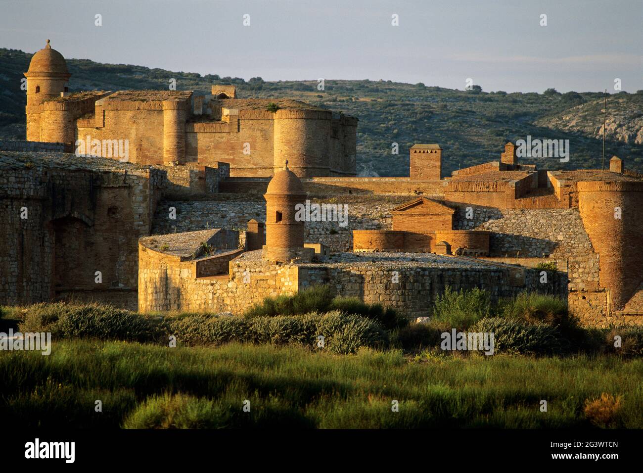 FRANCIA. PIRENEI ORIENTALI (66) IL ROUSSILLON. FORTEZZA DI SALSES Foto Stock