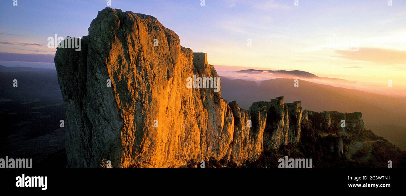 FRANCIA. AUDE (11), CASTELLO DI PEYREPERTUSE NELLE MONTAGNE DI CORBIERES, PAYS CATHARE Foto Stock