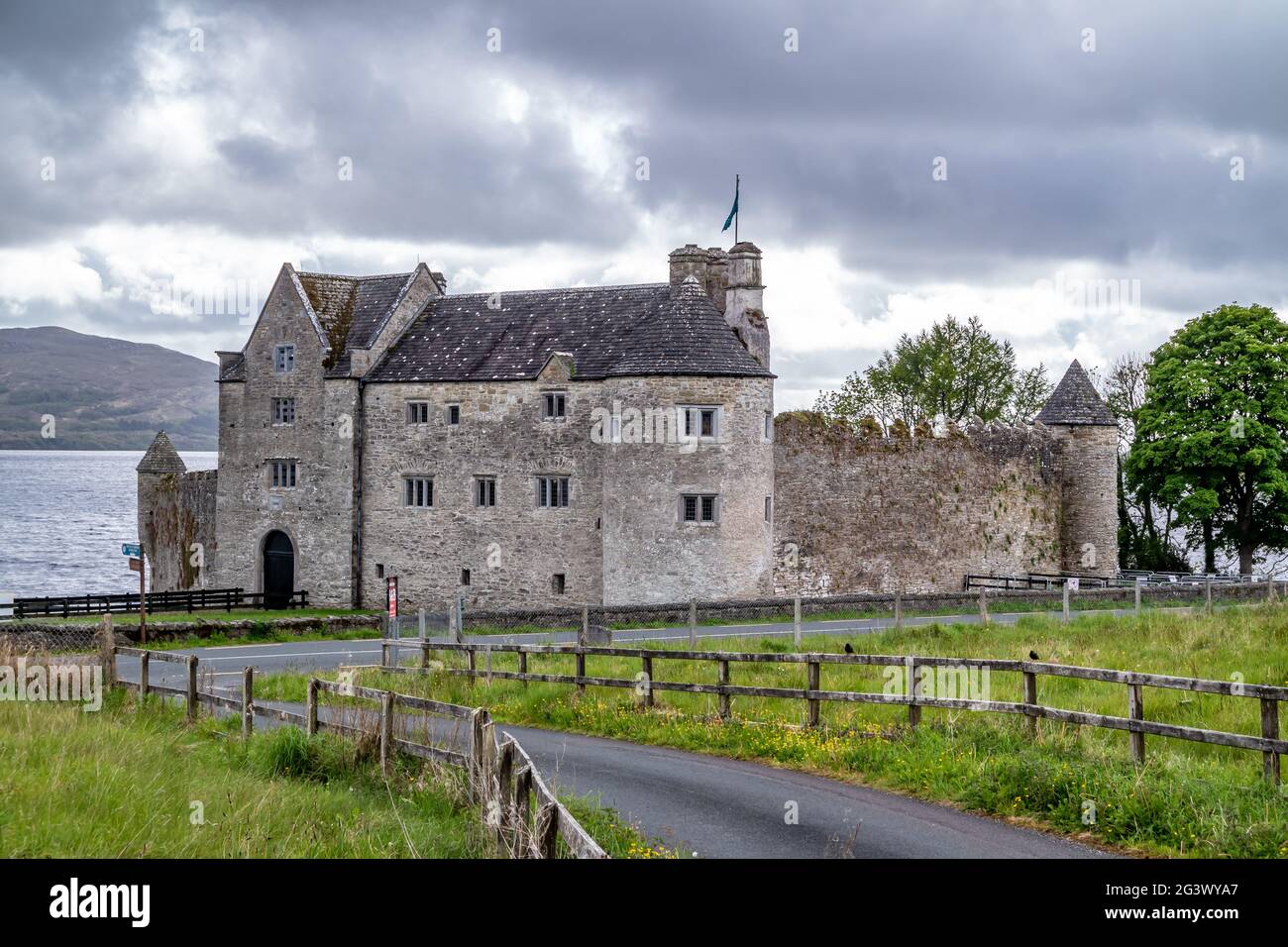 Parke's Castle nella contea di Leitrim era una volta la casa del piantatore inglese Robert Parke. Foto Stock