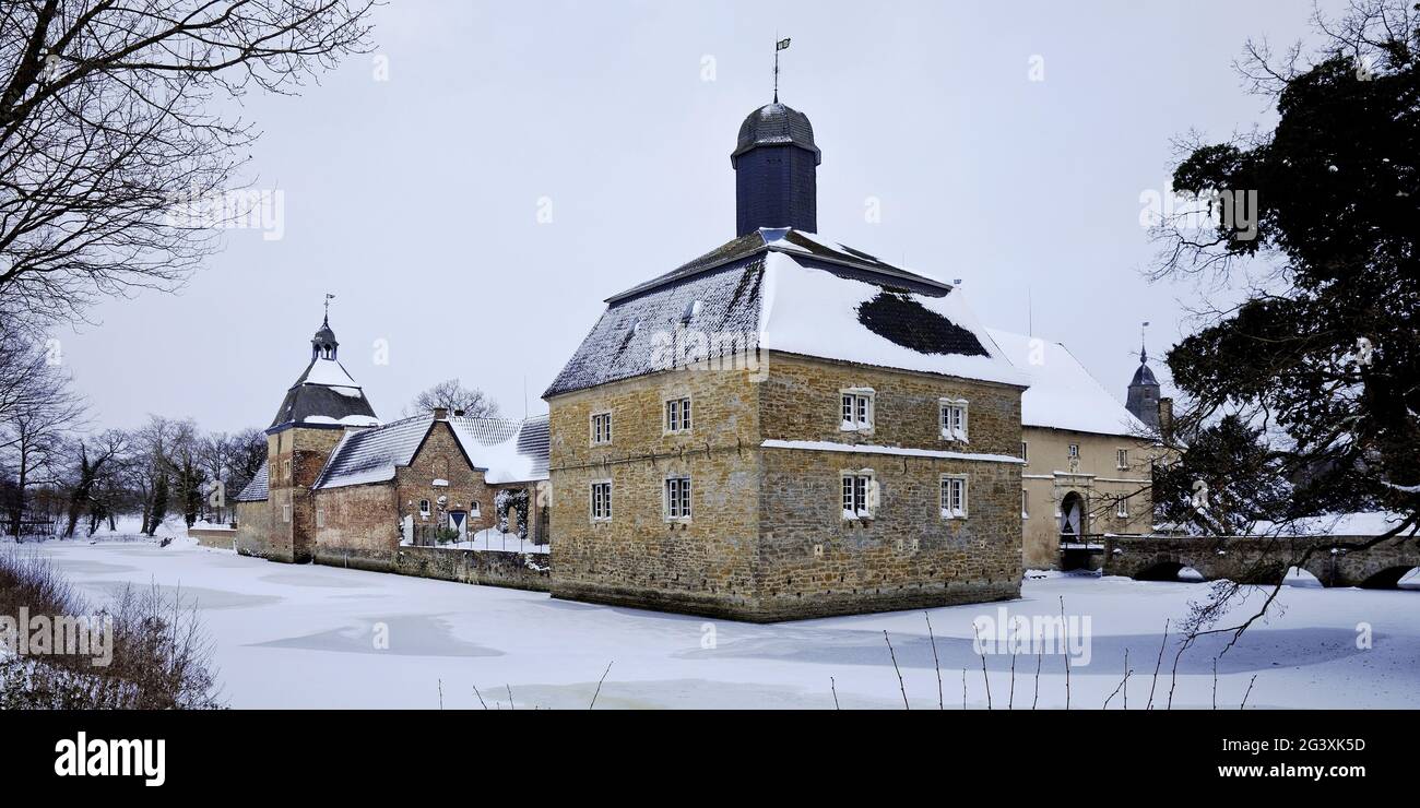 Water castello Westerwinkel in inverno, Ascheberg, Muensterland, Germania, Europa Foto Stock